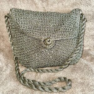 Vtg 70s Alexander’s Italy Silver Metallic Crochet Evening Handbag 8x8